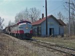 ELS 600 passing the depot